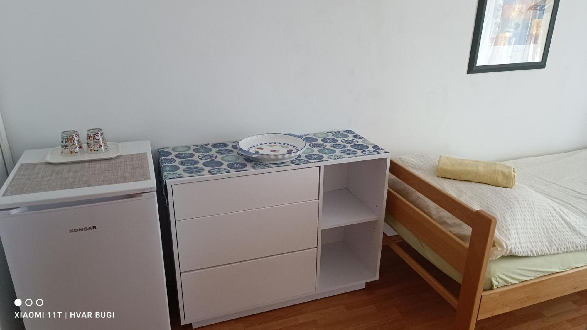 Adrienn Apartments Stari Grad  Rum bild