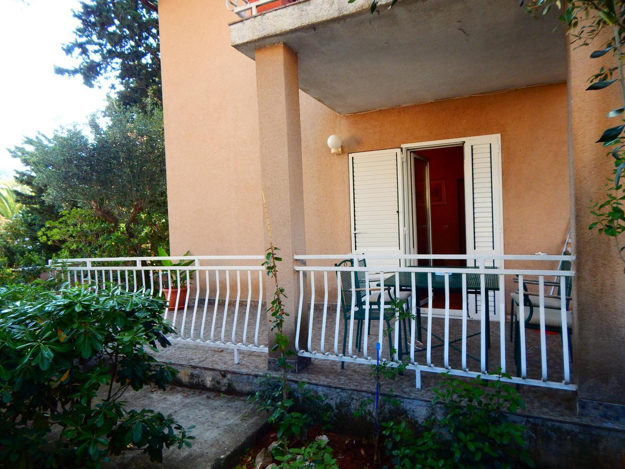 Adrienn Apartments Stari Grad  Exteriör bild